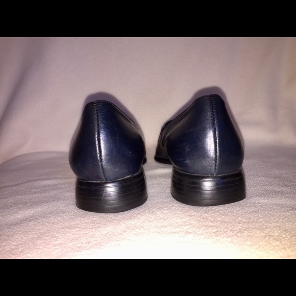 Munro American Dark Blue Leather Loafer - Picture 4 of 6